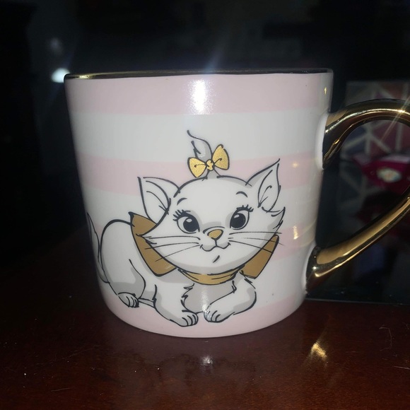 UNOPENED Gold Handle + Trim Mug - Disney Animals- Marie - Dumbo - 101 Dalmatians - Picture 9 of 15